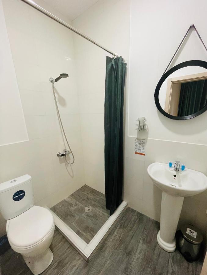 Book Hotel Tiflis Exterior foto
